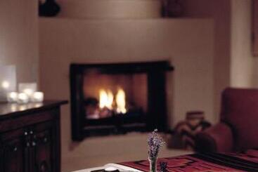 هتل Rosewood Inn Of The Anasazi