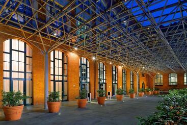 هتل Sheraton Hannover Pelikan