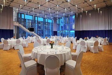 هتل Sheraton Hannover Pelikan