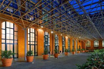 هتل Sheraton Hannover Pelikan
