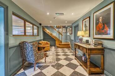 هتل The Wellington Arms