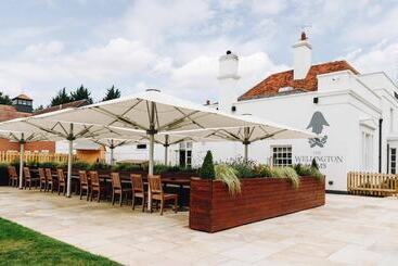 هتل The Wellington Arms