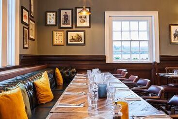 هتل The Wellington Arms