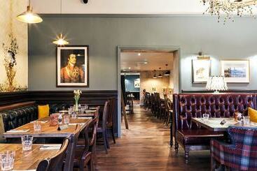 هتل The Wellington Arms