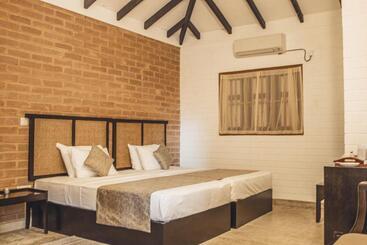 هتل Tree Of Life Nature Resort