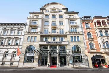 هتل Vienna House By Wyndham Thüringer Hof Eisenach
