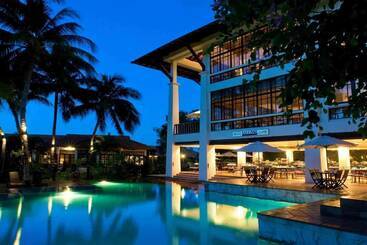 استراحتگاه Avillion Port Dickson