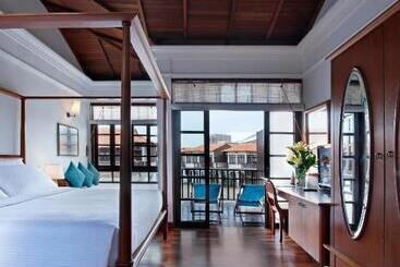 استراحتگاه Avillion Port Dickson