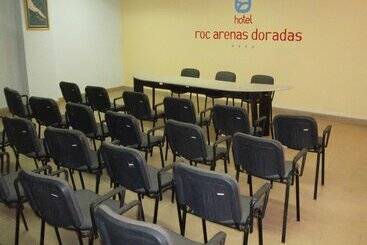 استراحتگاه Roc Arenas Doradas