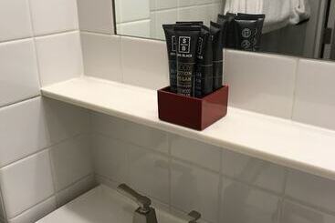 Touchstone Hotel   City Center