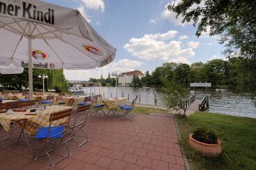 هتل Am Schloß Köpenick By Golden Tulip