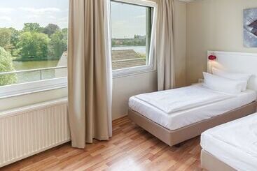 هتل Am Schloß Köpenick By Golden Tulip