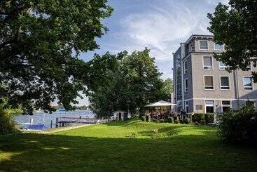 هتل Am Schloß Köpenick By Golden Tulip
