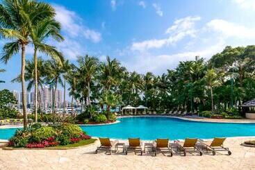 هتل Hong Kong Gold Coast
