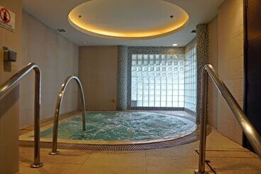هتل Jen Singapore Tanglin By Shangrila