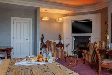 هتل Killarney Randles