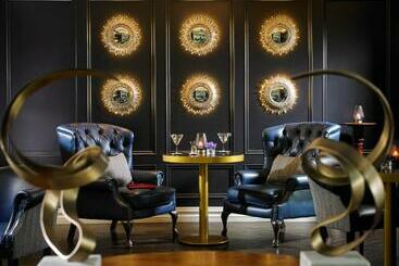 هتل Killarney Randles