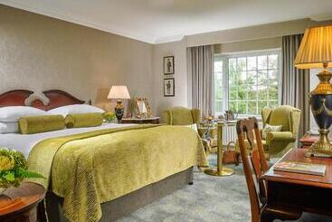 هتل Killarney Randles