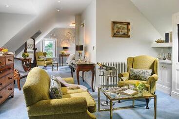 هتل Killarney Randles