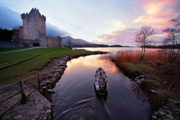 هتل Killarney Randles