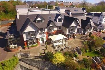 هتل Killarney Randles