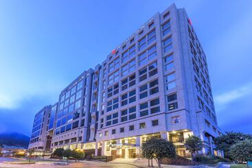 هتل NH Collection Bogotá Royal Teleport