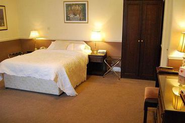 هتل Olivers Lodge