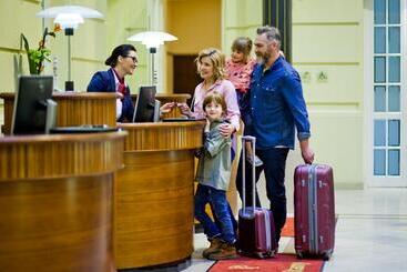 هتل Polonia Palace