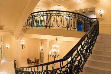 هتل Polonia Palace