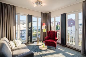 هتل Residenz Waldkrone Kühlungsborn