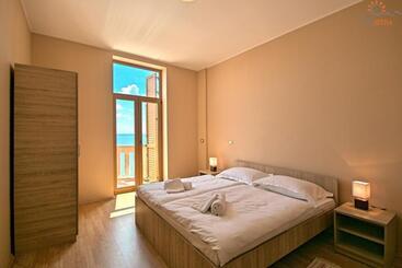 هتل Rotonda Inn Novigrad