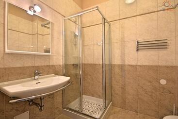 هتل Rotonda Inn Novigrad
