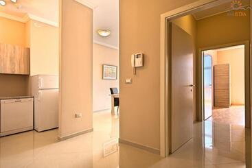 هتل Rotonda Inn Novigrad