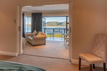 هتل St James Of Knysna