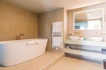 호텔 Swissôtel Kursaal Bern