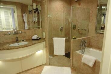 호텔 Taj Lands End