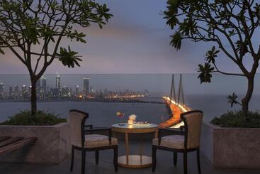 호텔 Taj Lands End