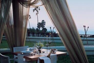 호텔 Taj Lands End
