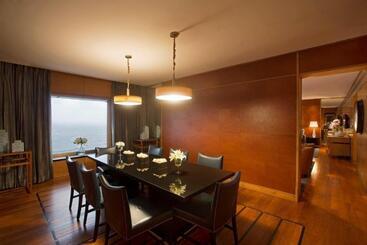 호텔 Taj Lands End