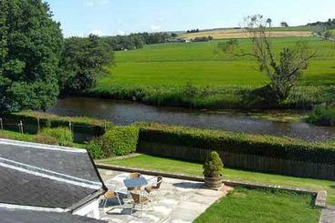 هتل The Forbes Arms