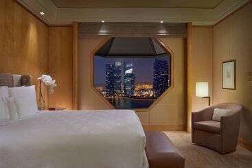 هتل The Ritzcarlton, Millenia Singapore