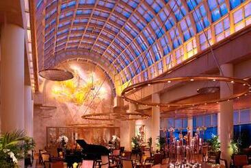 هتل The Ritzcarlton, Millenia Singapore