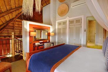 هتل Victoria Falls Safari Lodge