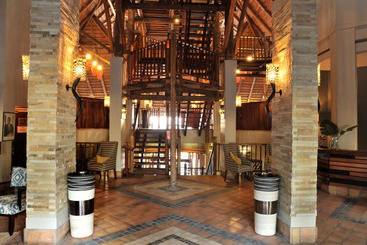 هتل Victoria Falls Safari Lodge
