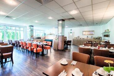 Achat Hotel Stuttgart Zuffenhausen
