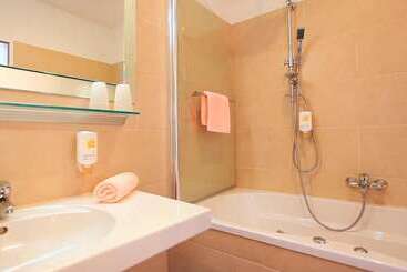 Adesso Hotel Kassel  Pay At Property On Arrival  Ihr Automatenhotel In Kassel