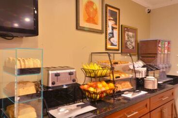 هتل Best Western The Inn & Suites Pacific Grove