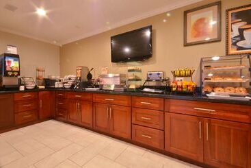 هتل Best Western The Inn & Suites Pacific Grove