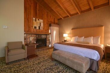 هتل Best Western The Inn & Suites Pacific Grove