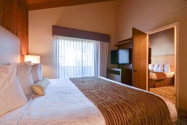 هتل Best Western The Inn & Suites Pacific Grove